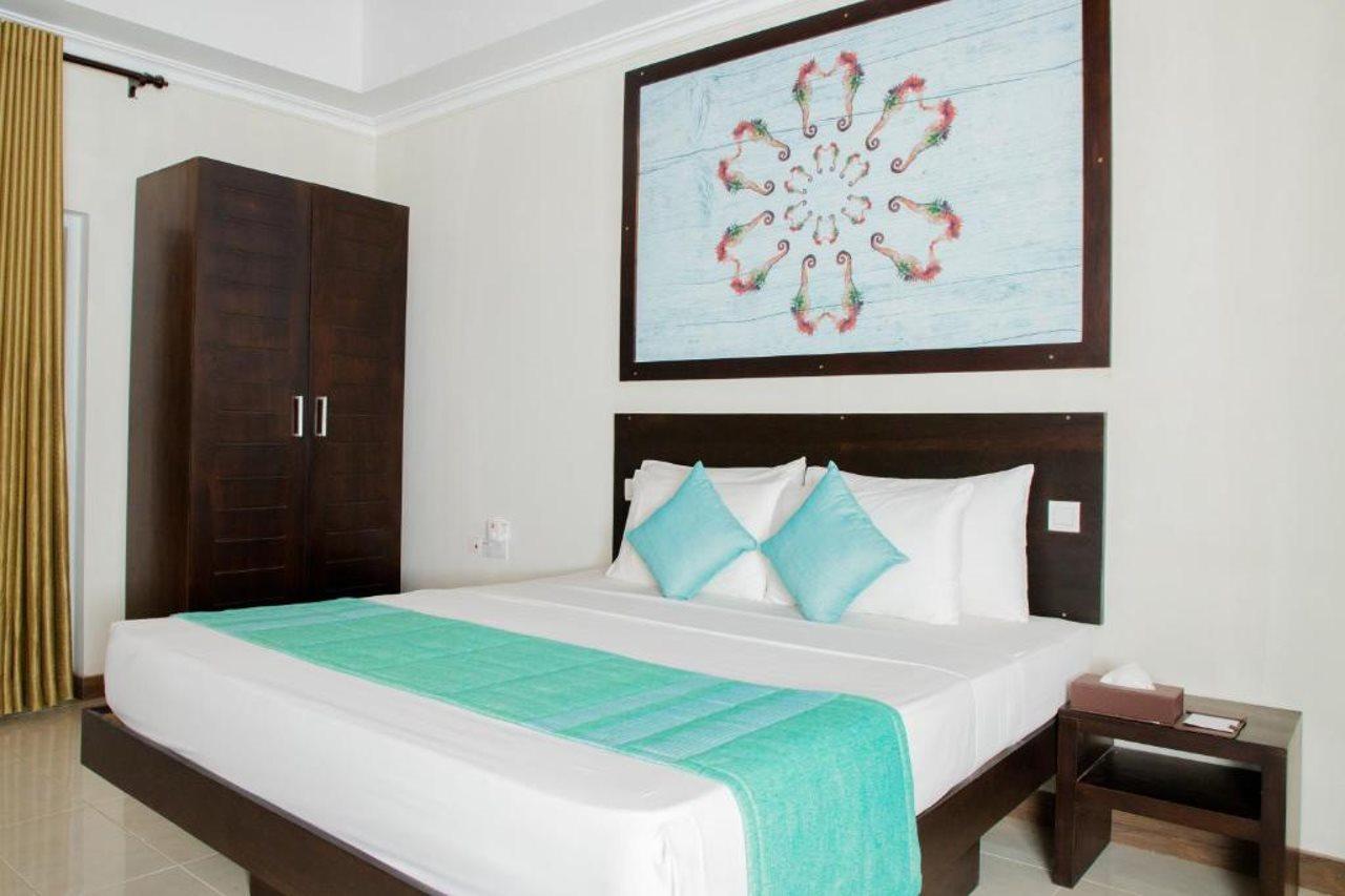 Seahorse Beach Resort คัลพิทิยา ภายนอก รูปภาพ