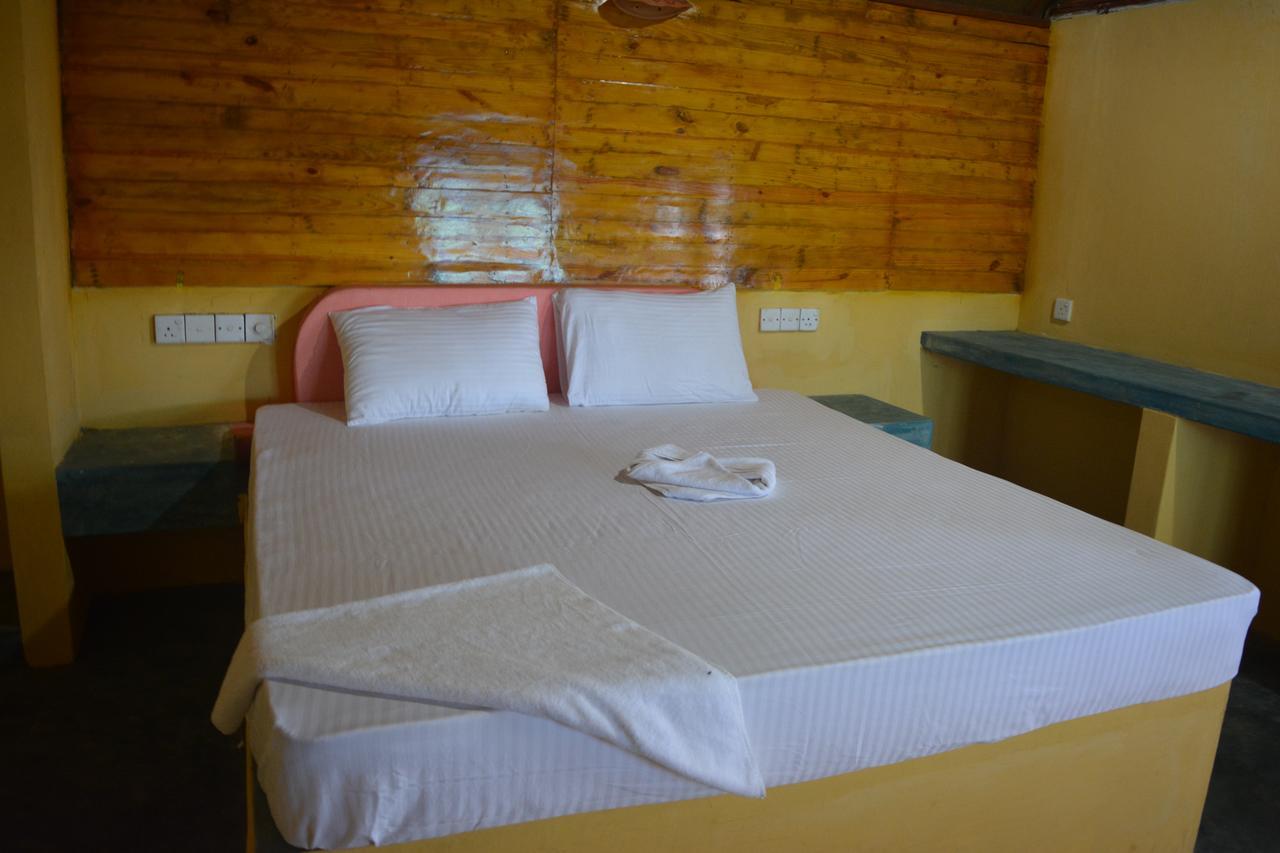 Seahorse Beach Resort คัลพิทิยา ภายนอก รูปภาพ